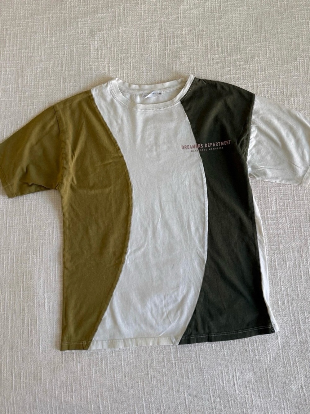 Zara Kids Short Sleeve Colorblock Tee in White, Olive & Dark Green